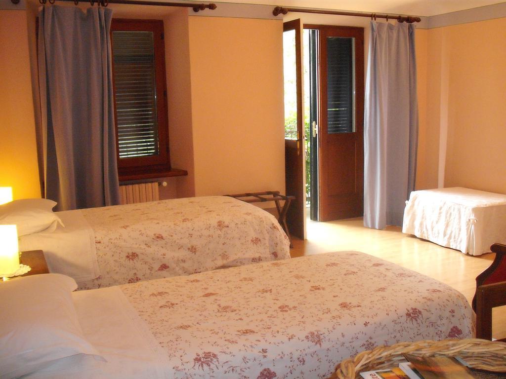 Il Glicine Bed and Breakfast Zimone Exteriör bild