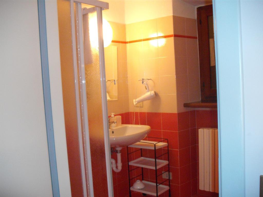 Il Glicine Bed and Breakfast Zimone Exteriör bild